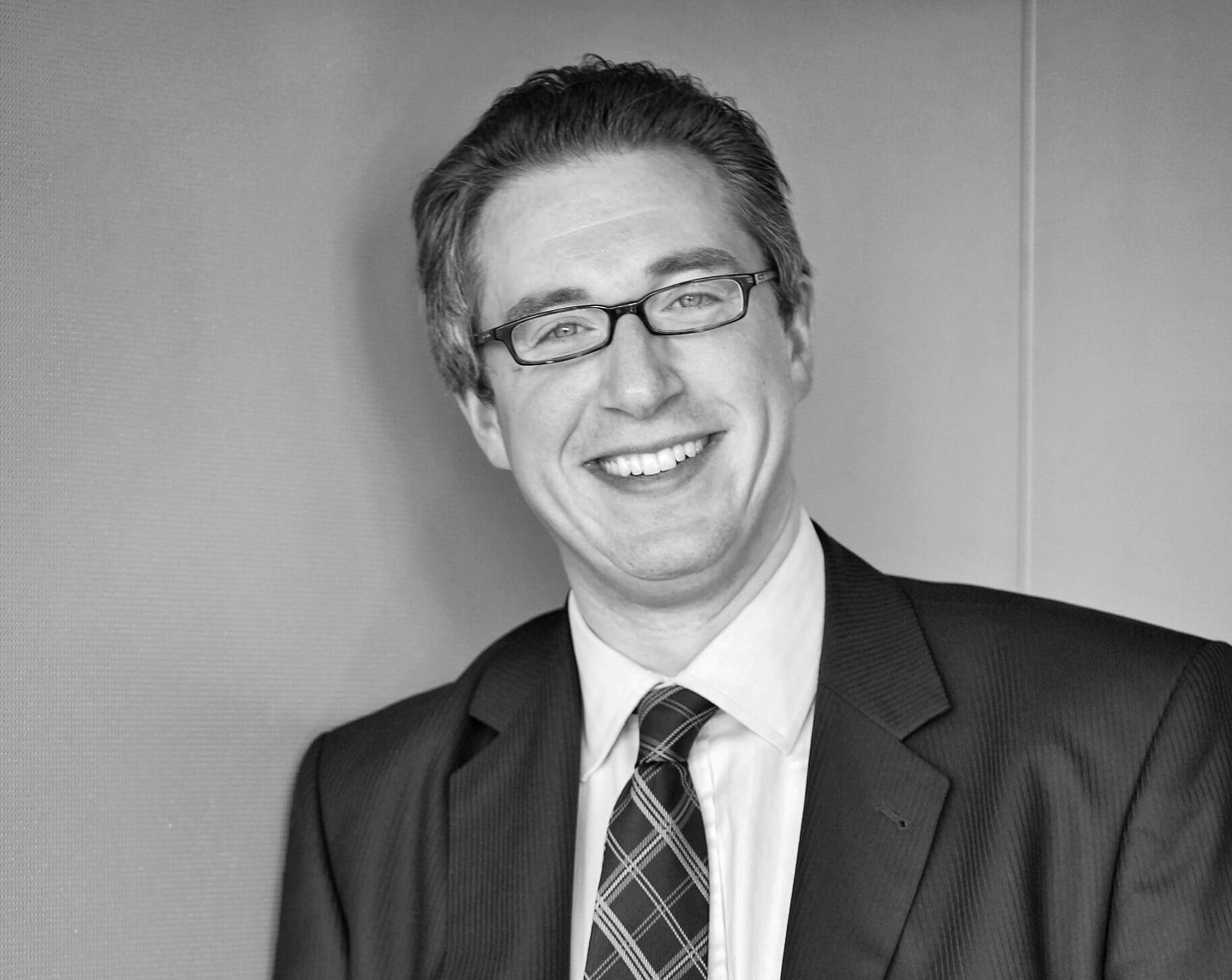 Dr. <span class='text-uppercase'>Christof Alexander Schneider</span>