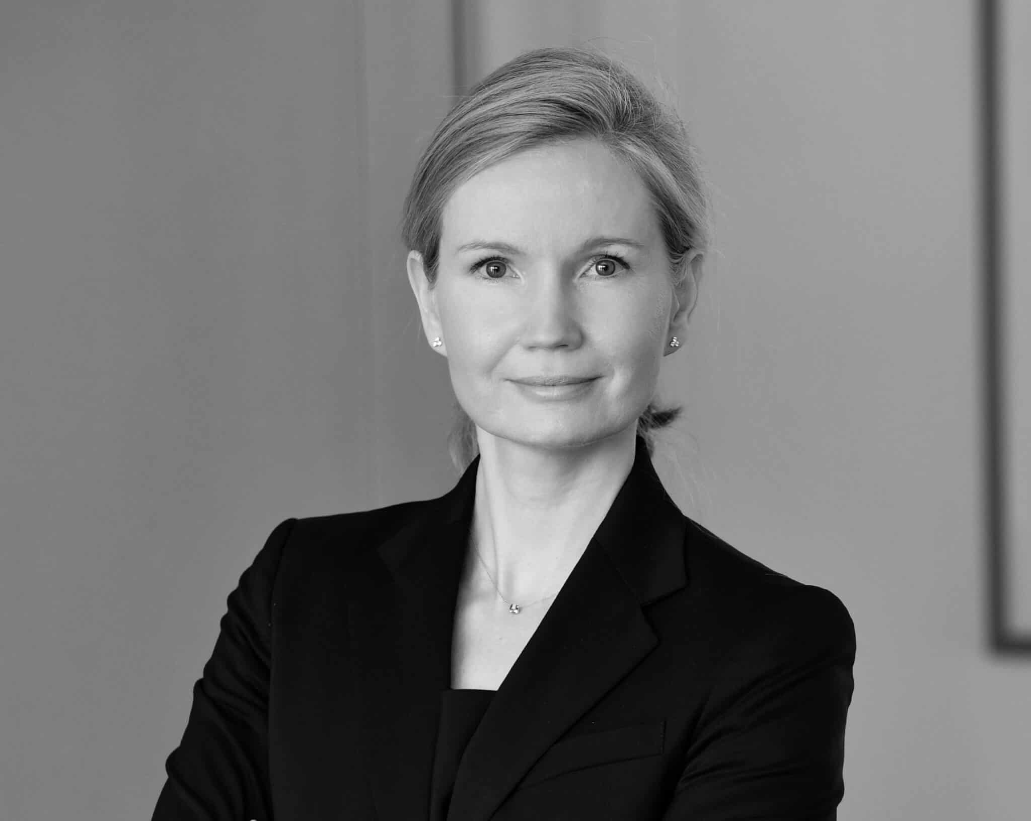 Dr. <span class='text-uppercase'>Stephanie Lenze, LL.M.</span>