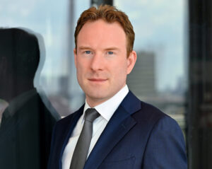 Dr. Lars Laeger