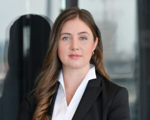 Rebecca Valentina Gester, Maîtrise en droit